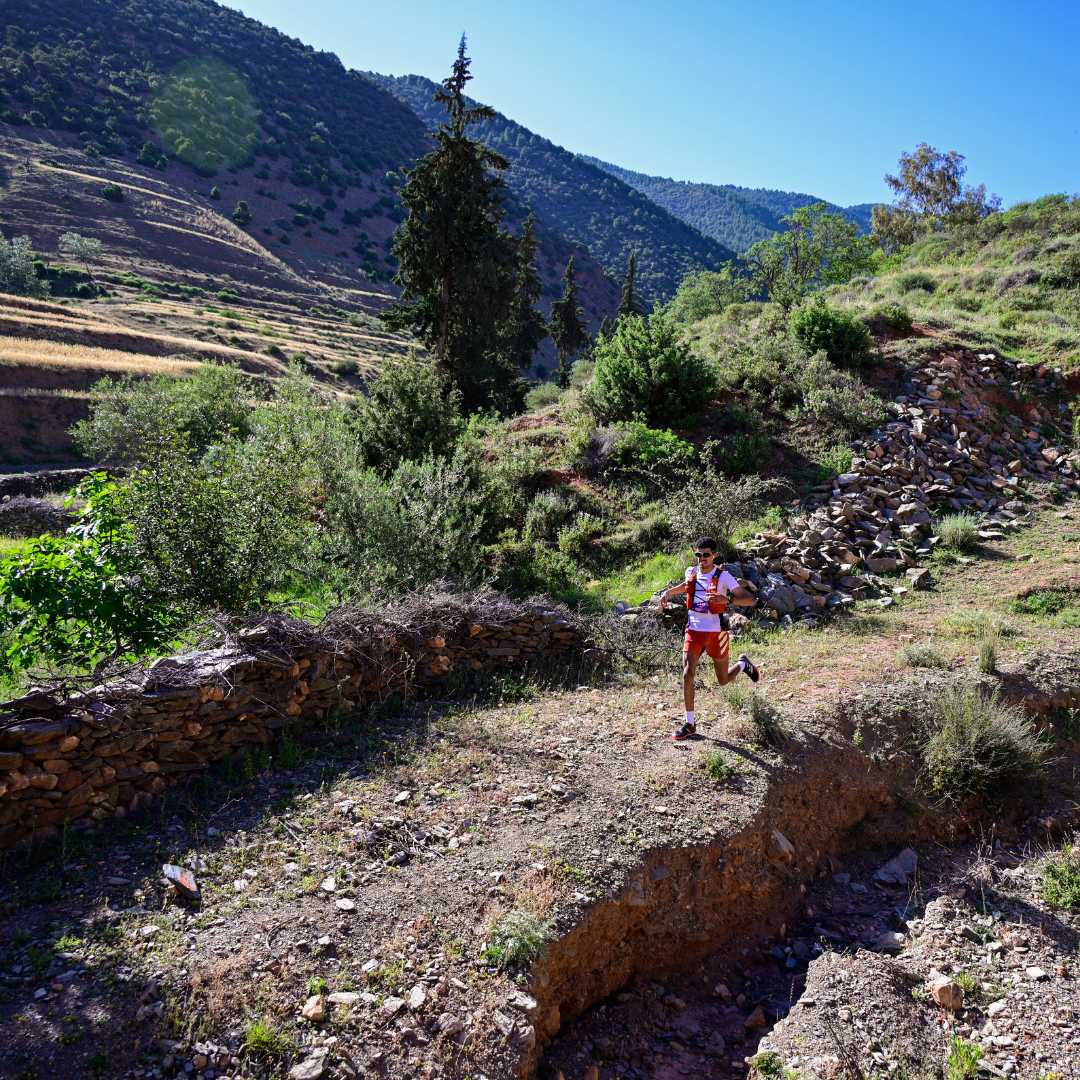 Coureurs sur les pistes de la vallée d’Amizmiz